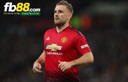 fb88 shaw khiến fan man united vừa mừng vừa lo với hành động này