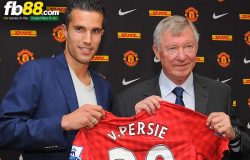 van persie trách sir alex đem con bỏ chợ