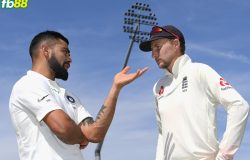 Joe Root đấu với Virat Kohli